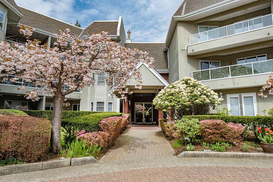 317 2020 Cedar Village Crescent North Vancouver, BC - 36