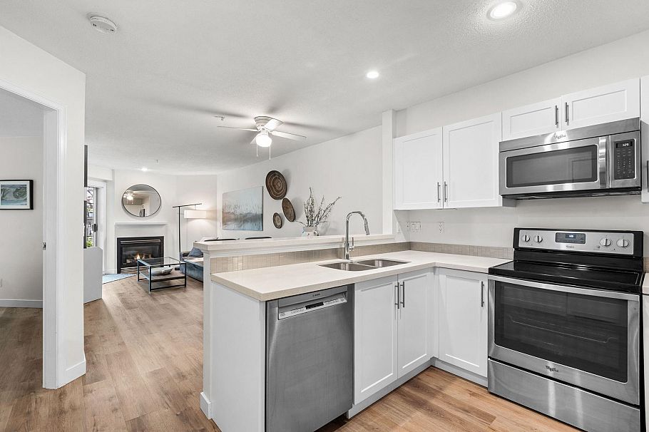 113 147 E 1st Street North Vancouver, BC - 7