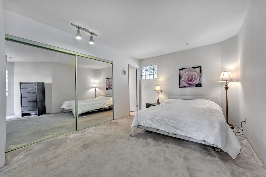 211 1210 W 8th Avenue Vancouver, BC - 23