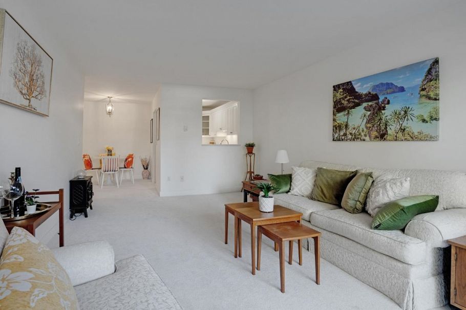 109 3875 W 4th Avenue Vancouver, BC - 1