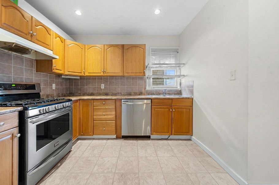 339 E 41st Avenue Vancouver, BC - 15