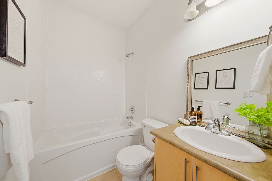 PH17 688 E 17th Avenue Vancouver, BC - 19