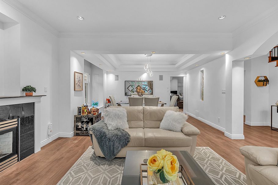 786 W 17th Street North Vancouver, BC - 6