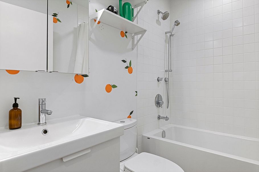 2333 Napier Street Vancouver, BC - 25