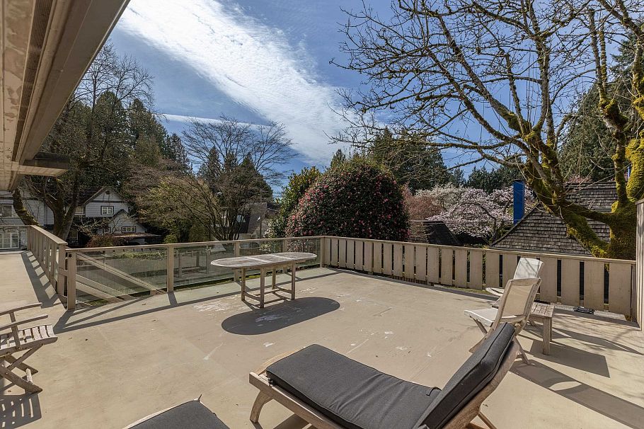 6297 Mackenzie Street Vancouver, BC - 34