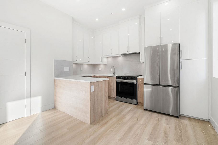 2 3583 Haida Drive Vancouver, BC - 18