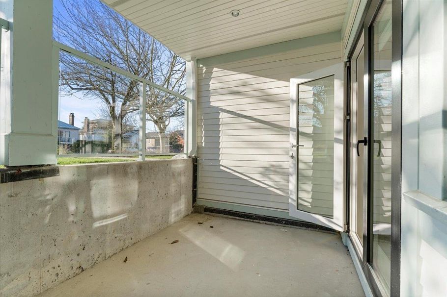 2229 W 16th Avenue Vancouver, BC - 22