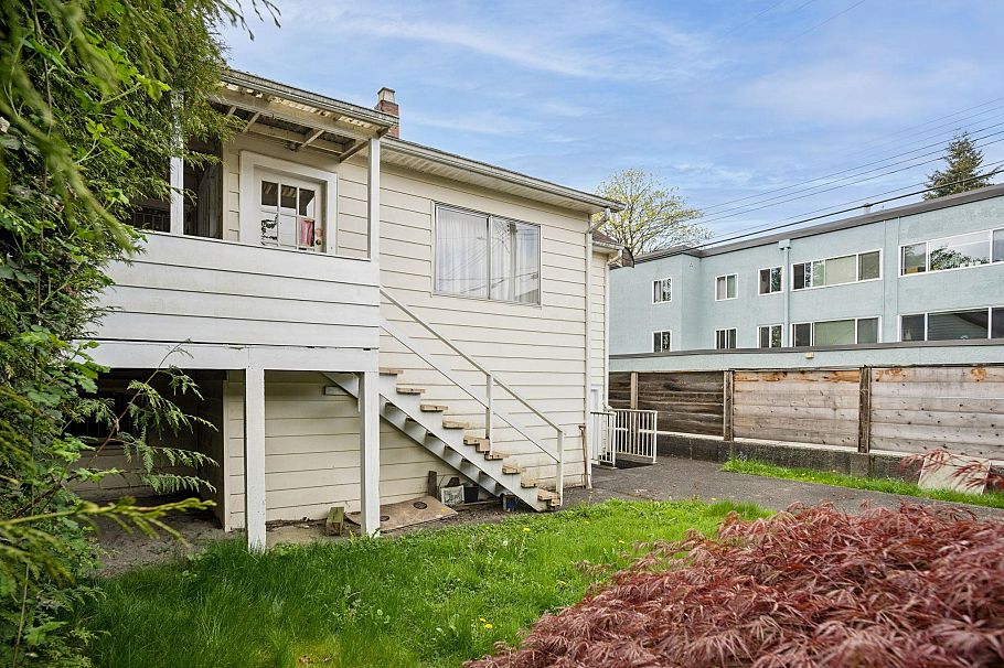 481 West 21st Avenue Vancouver, BC - 8