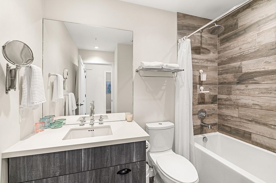 304 311 E 6th Avenue Vancouver, BC - 5