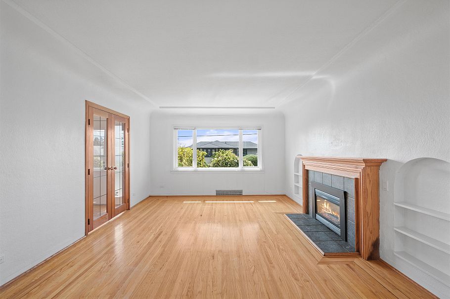 3894 Sunnycrest Drive North Vancouver, BC - 4