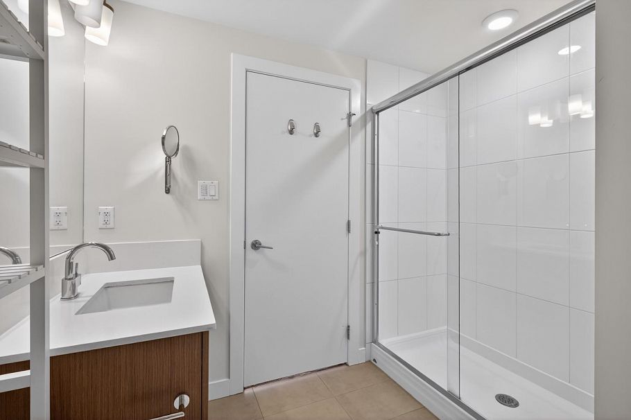 501 2321 Scotia Street Vancouver, BC - 18