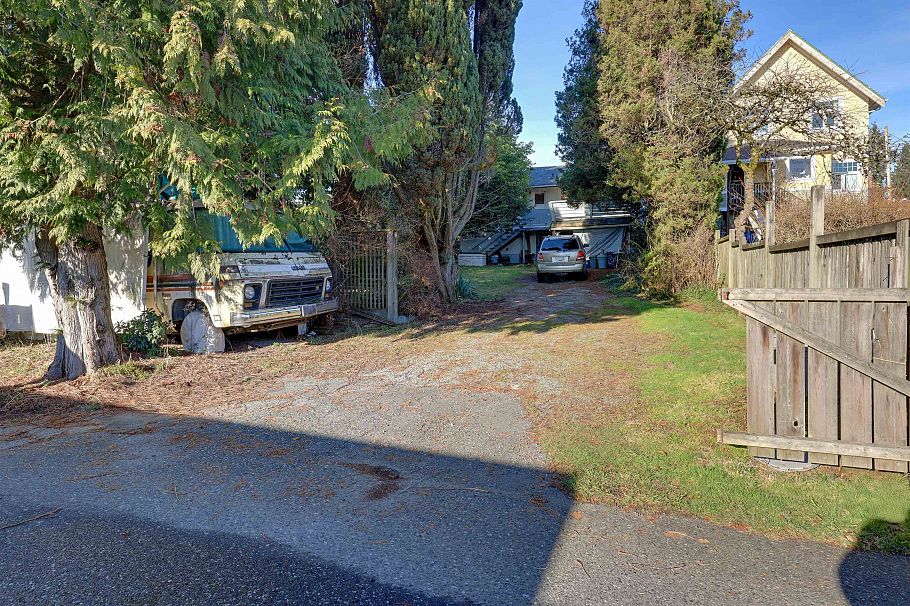 509 E Keith Road North Vancouver, BC - 28