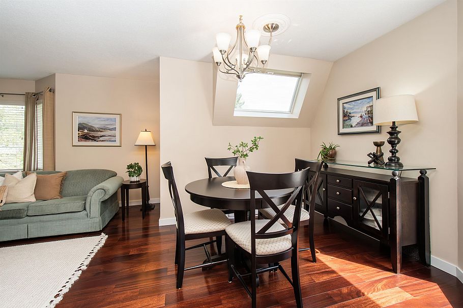 317 2020 Cedar Village Crescent North Vancouver, BC - 10