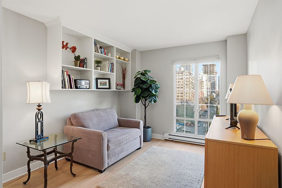 901 1311 Beach Avenue Vancouver, BC - 23