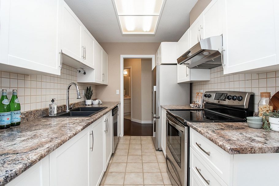 317 2020 Cedar Village Crescent North Vancouver, BC - 19