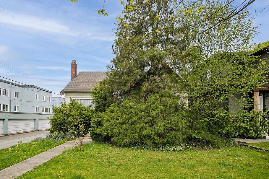 481 West 21st Avenue Vancouver, BC - 2