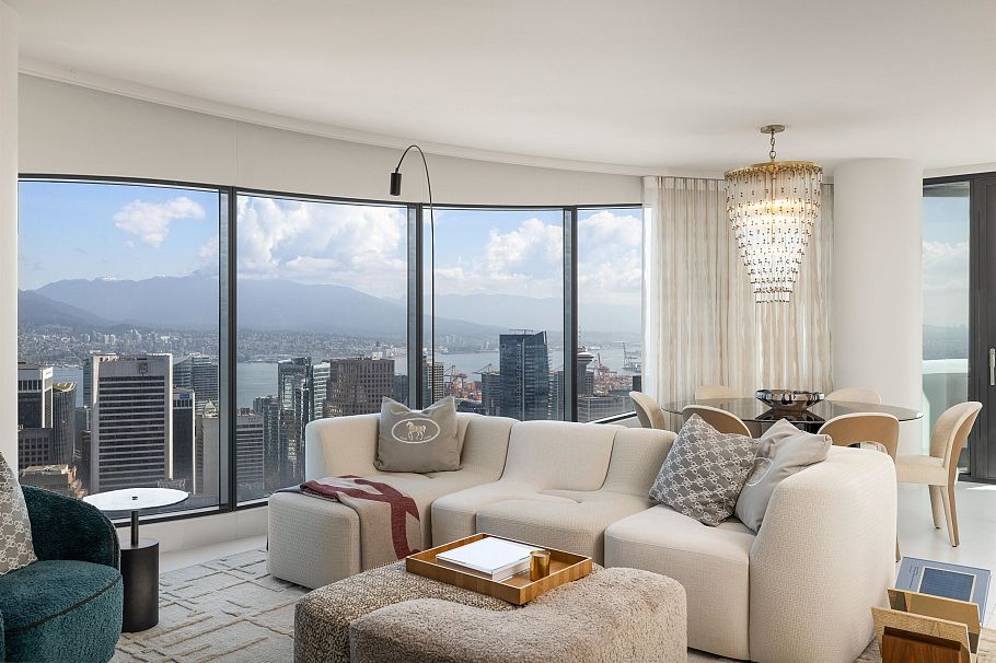 4604 1033 Nelson Street Vancouver, BC - 2