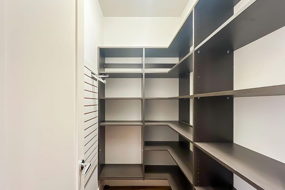 3950 W 37th Avenue Vancouver, BC - 12