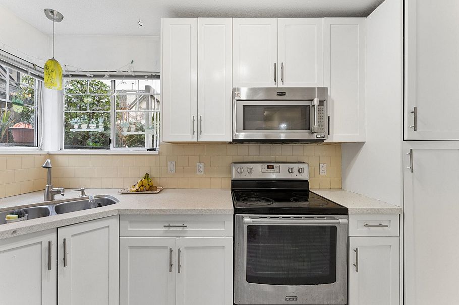 42 6511 Chambord Place Vancouver, BC - 25