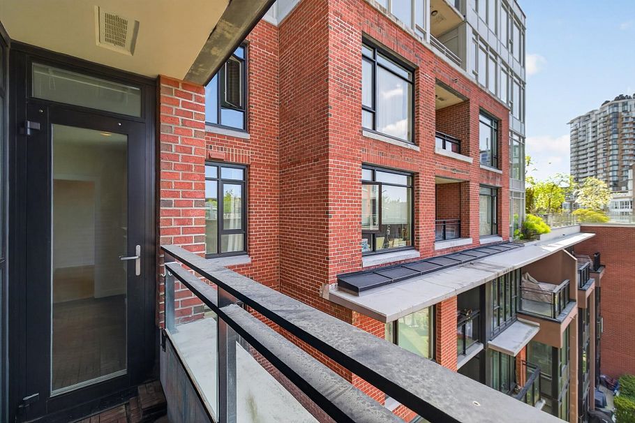 501 2321 Scotia Street Vancouver, BC - 13