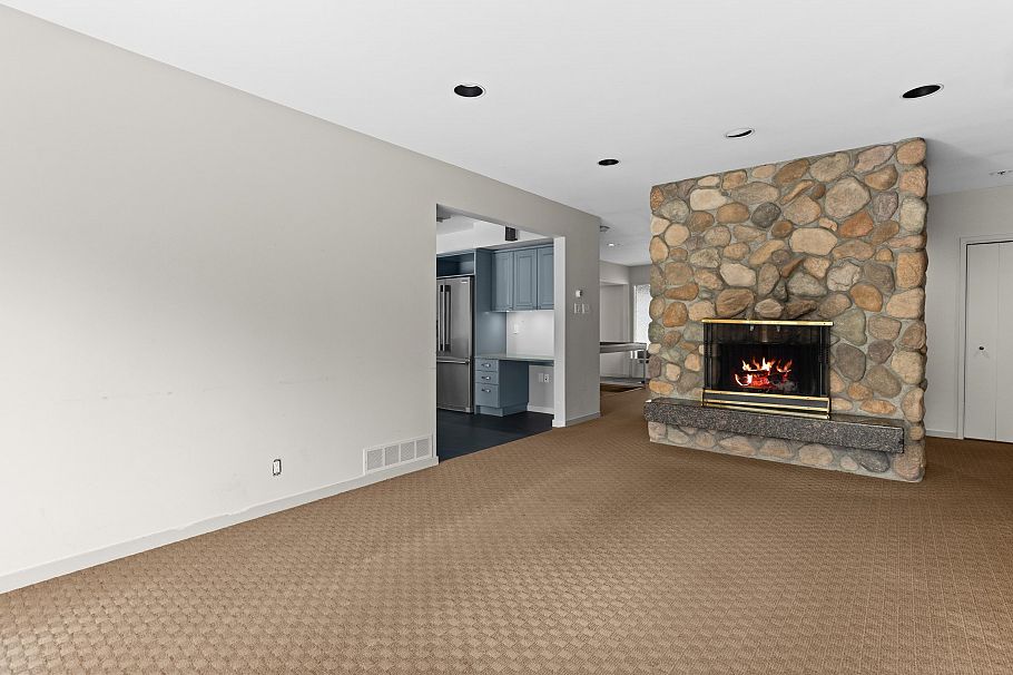 6297 Mackenzie Street Vancouver, BC - 14