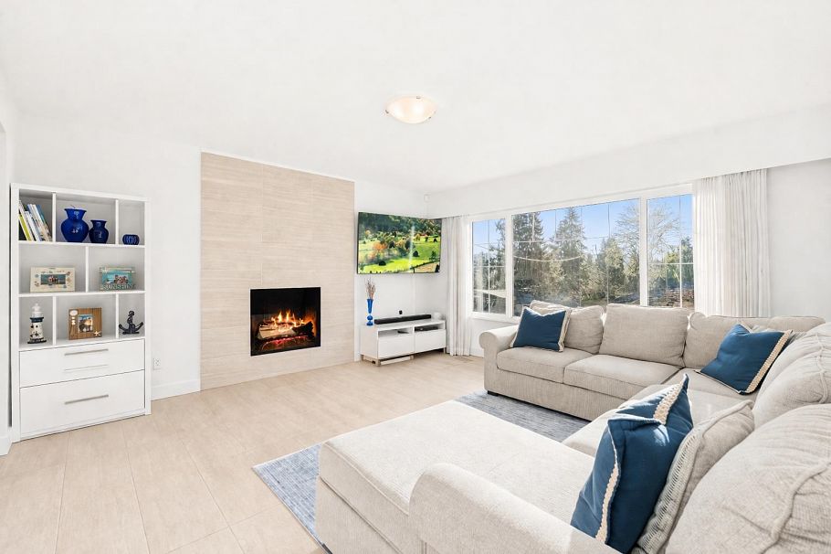 4072 Violet Street North Vancouver, BC - 7