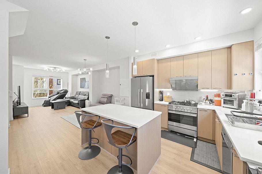 31 10311 River Drive Richmond, BC - 3