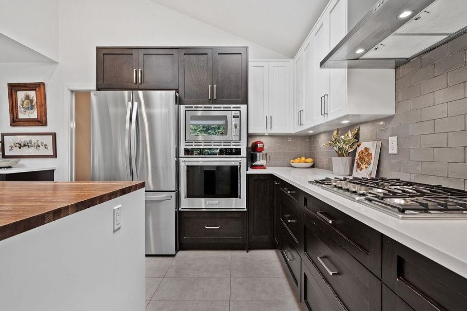 1659 Orkney Place North Vancouver, BC - 10