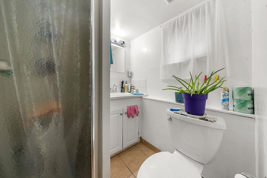 339 E 41st Avenue Vancouver, BC - 37