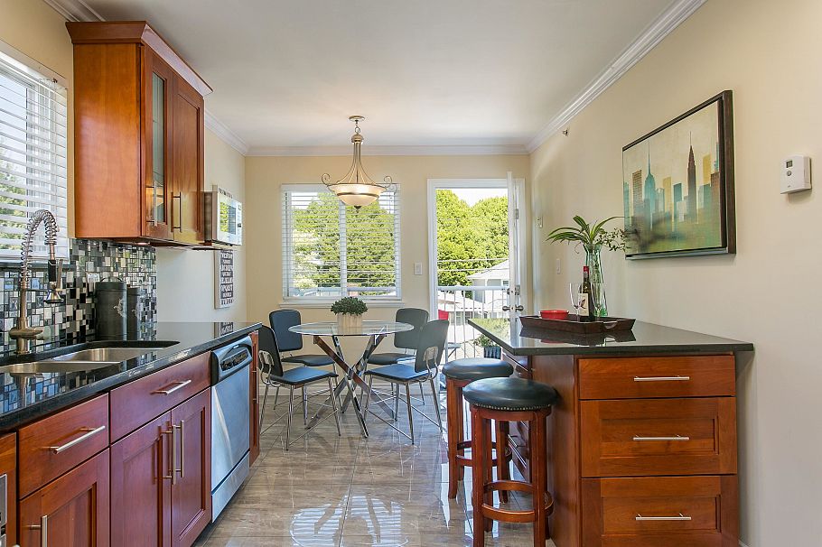 915 E 23rd Avenue Vancouver, BC - 7