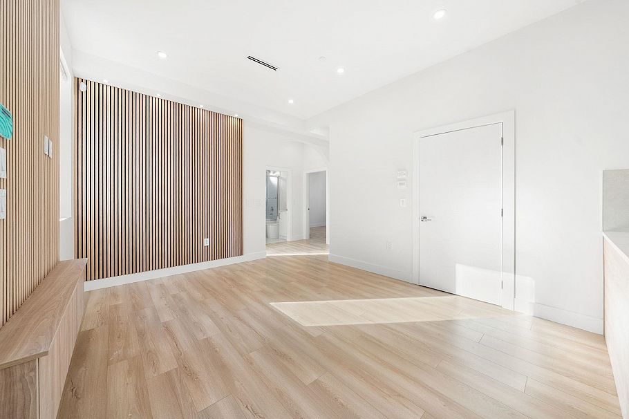 2 3583 Haida Drive Vancouver, BC - 12