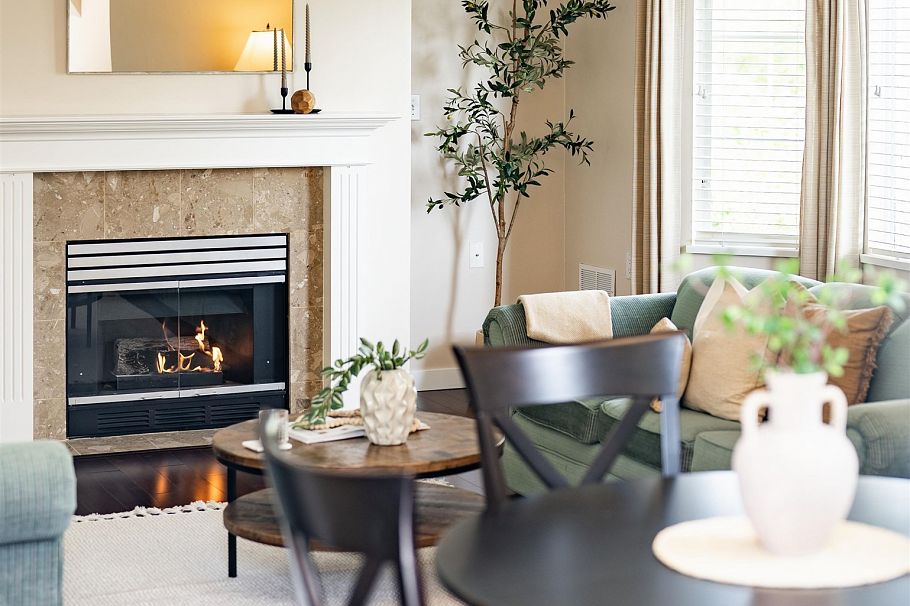 317 2020 Cedar Village Crescent North Vancouver, BC - 11