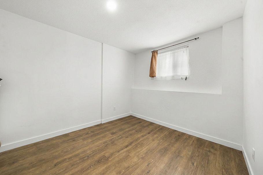 339 E 41st Avenue Vancouver, BC - 36