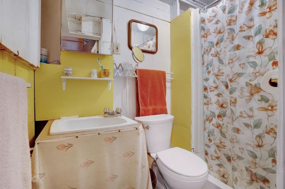 2396 W 18th Avenue Vancouver, BC - 21