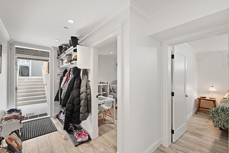 1008 E 14th Avenue Vancouver, BC - 29