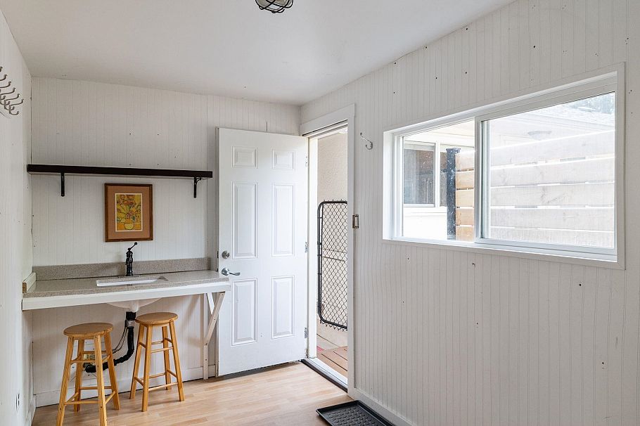 744 Kilkeel Place North Vancouver, BC - 18