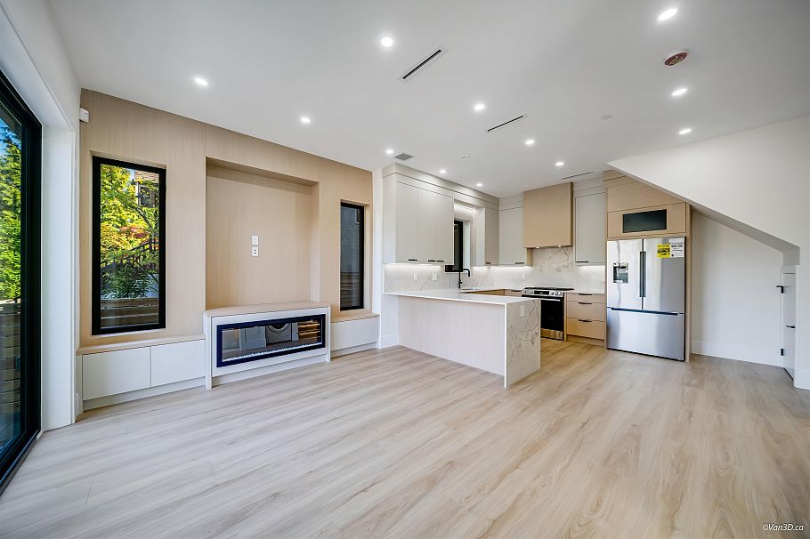 1 2636 Mcgill Street Vancouver, BC - 2