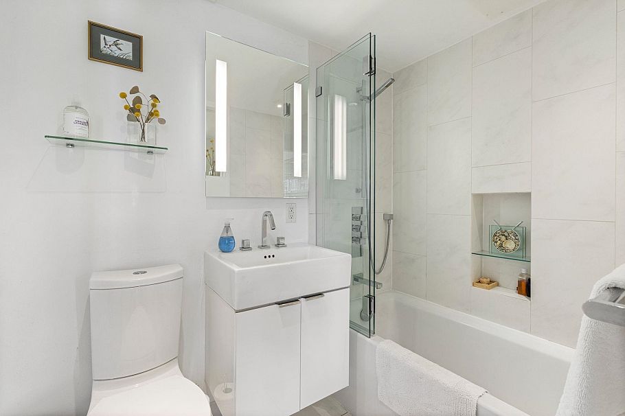 602 1315 Cardero Street Vancouver, BC - 17