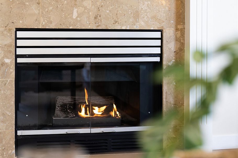 317 2020 Cedar Village Crescent North Vancouver, BC - 2