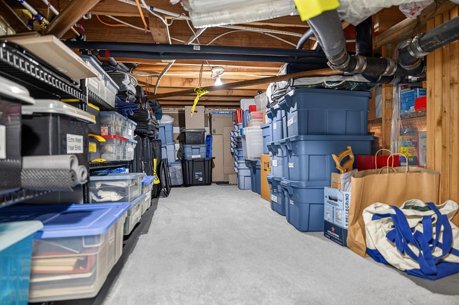 1261 W 7th Avenue Vancouver, BC - 36