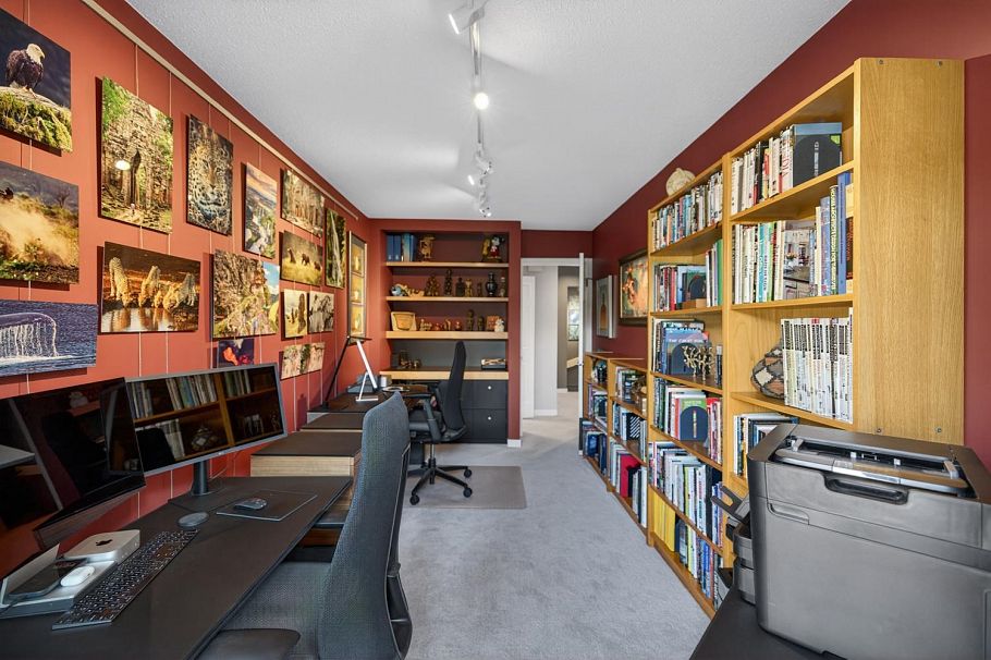 1261 W 7th Avenue Vancouver, BC - 32