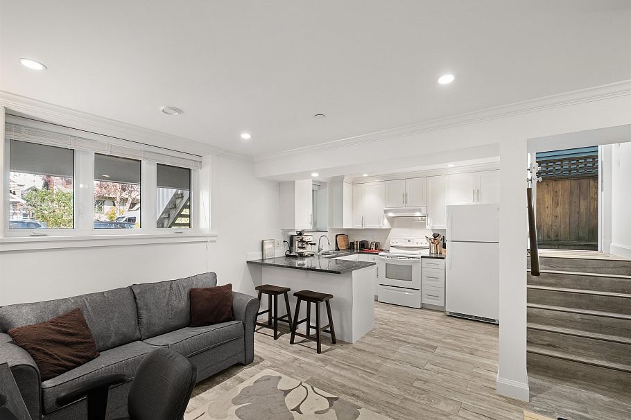 1008 E 14th Avenue Vancouver, BC - 36