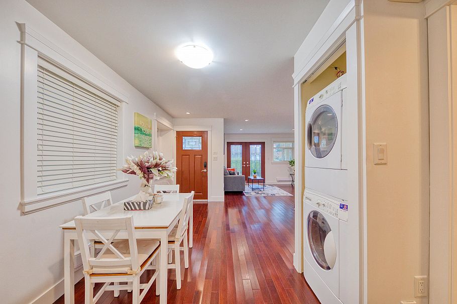 318 W 18th Street North Vancouver, BC - 26