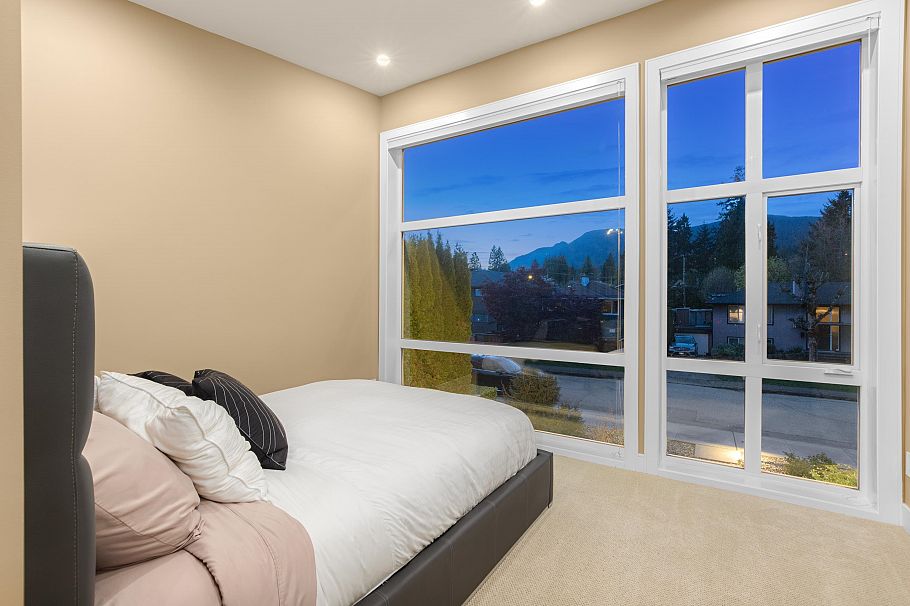 315 E 20th Street North Vancouver, BC - 23