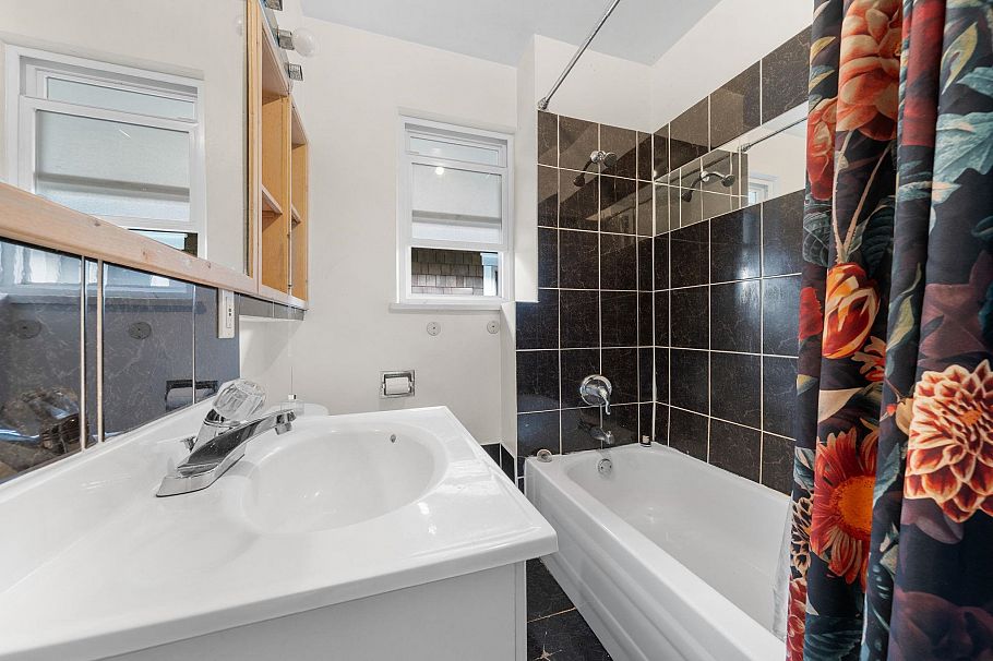 339 E 41st Avenue Vancouver, BC - 23