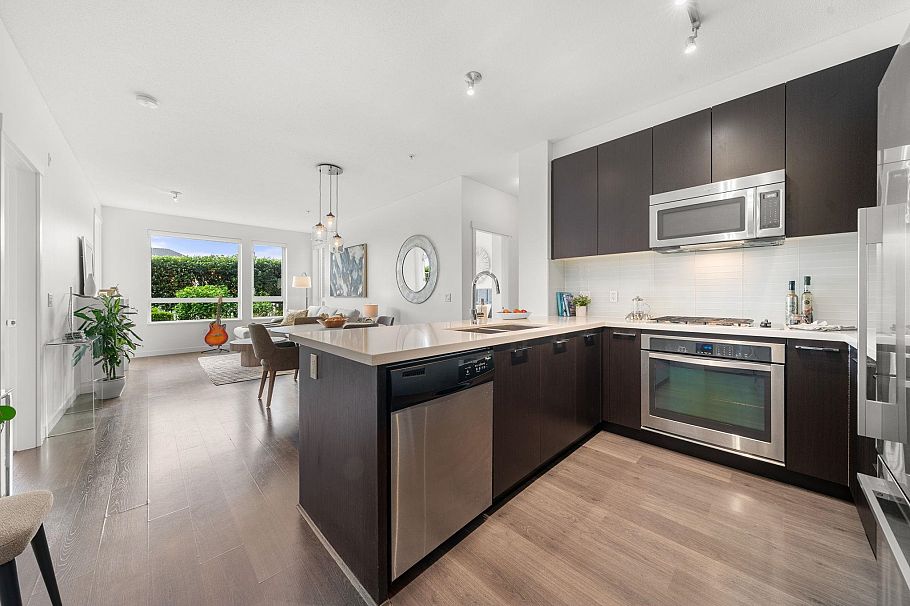 101 717 Chesterfield Avenue North Vancouver, BC - 10