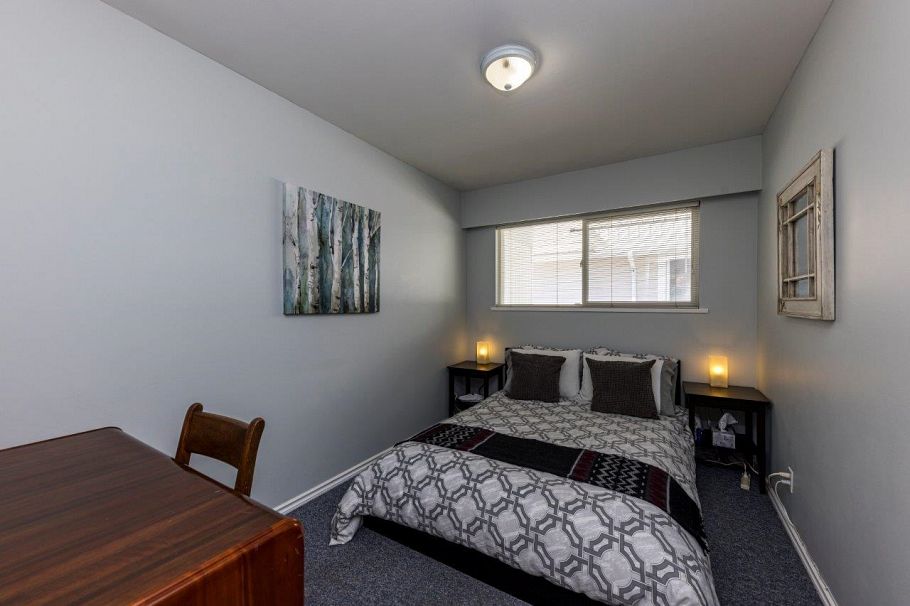 895 E 12th Street North Vancouver, BC - 18