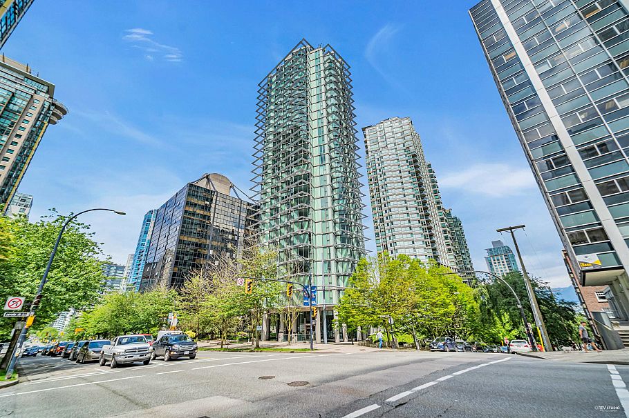 2106 1331 W Georgia Street Vancouver, BC - 19