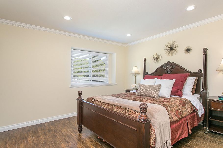 915 E 23rd Avenue Vancouver, BC - 10