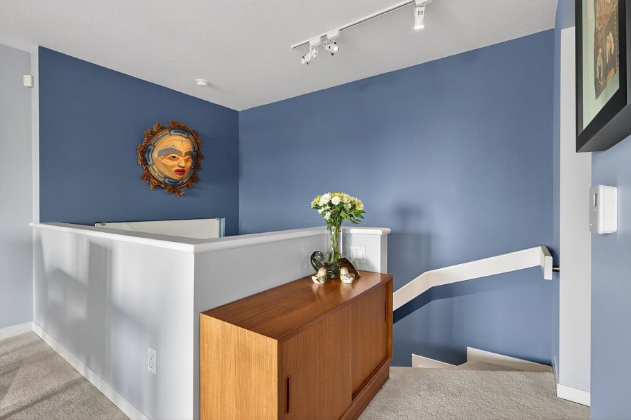 1261 W 7th Avenue Vancouver, BC - 5